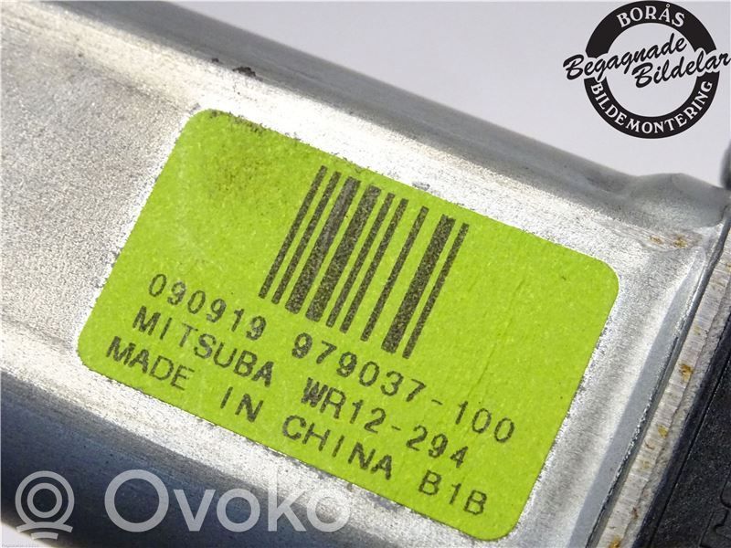 Volvo C30 Silnik regulatora szyby drzwi przednich 