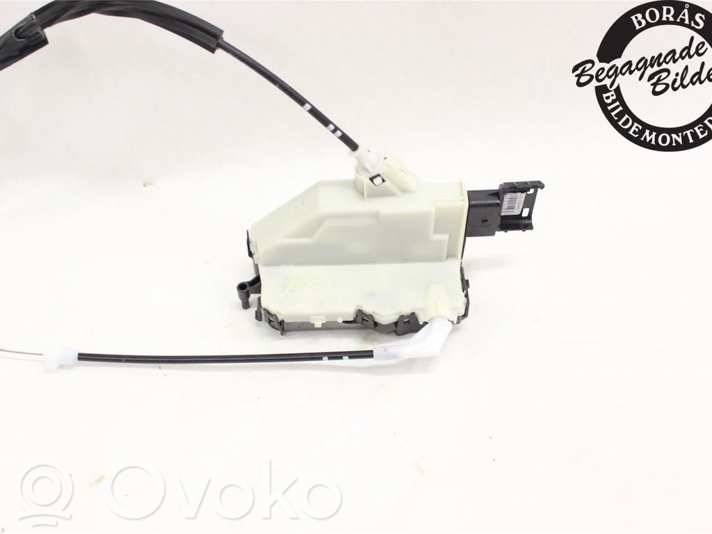 Front door lock   9135EA