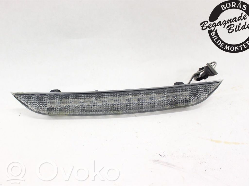 Mitsubishi Outlander Third/center stoplight 