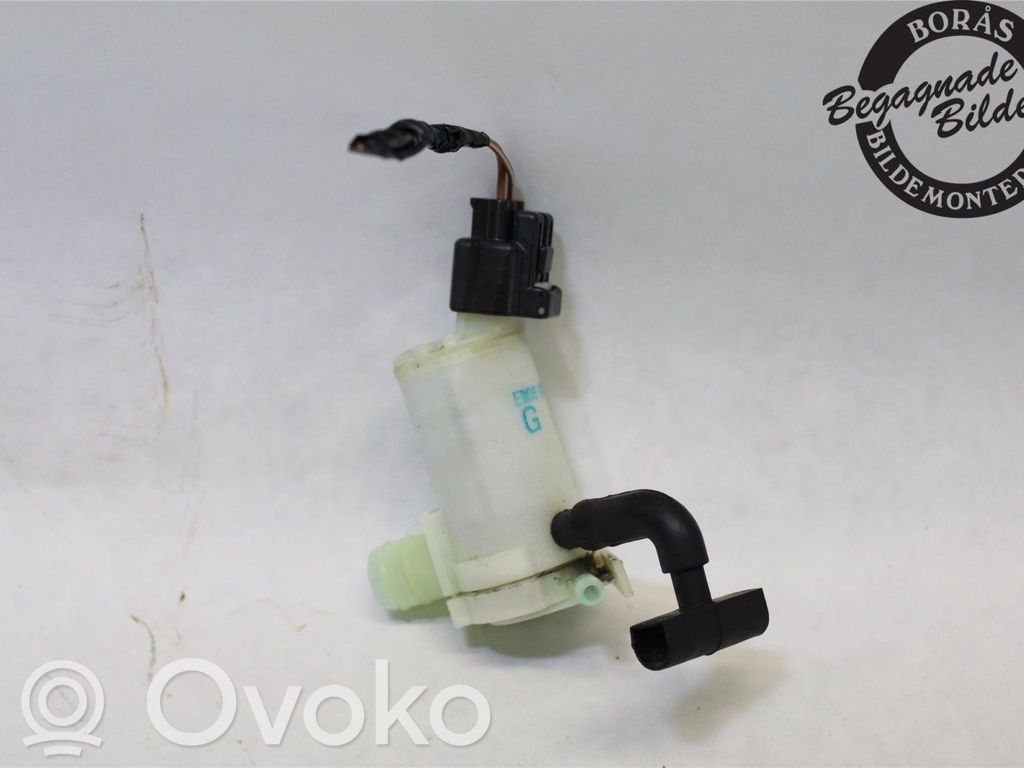 Subaru XV I Windscreen/windshield washer pump 