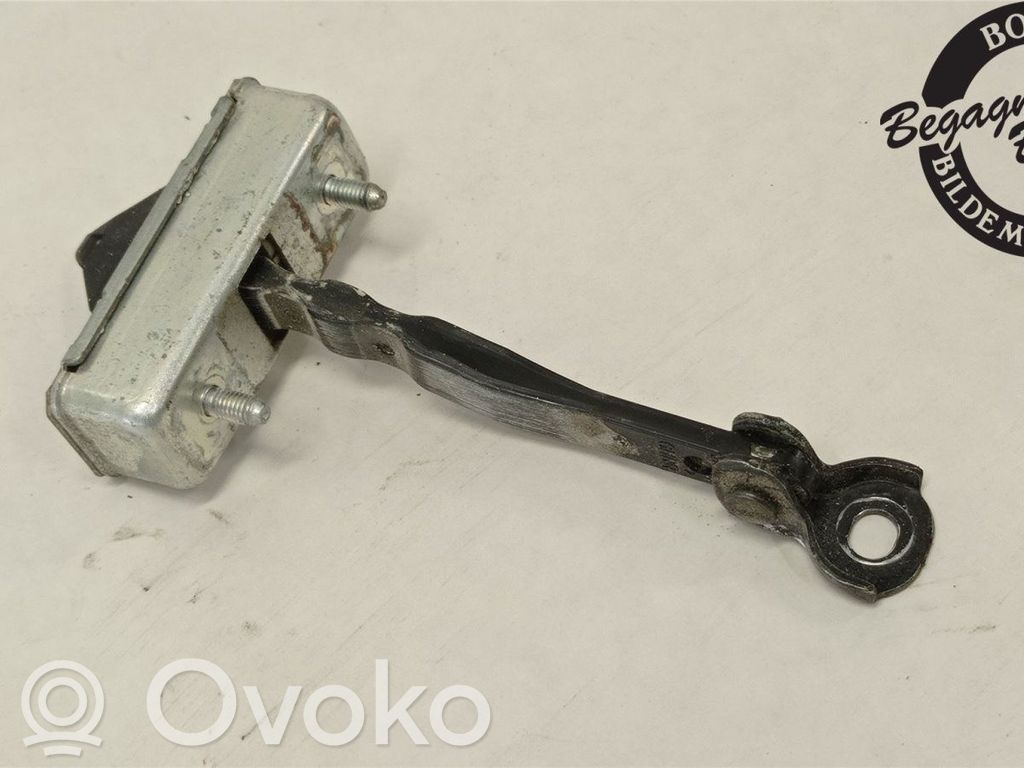 Mazda 6 Takaoven pidätin 