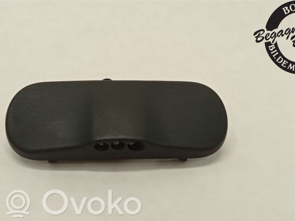 Volkswagen Caddy Dysza spryskiwacza szyby przedniej / czołowej 