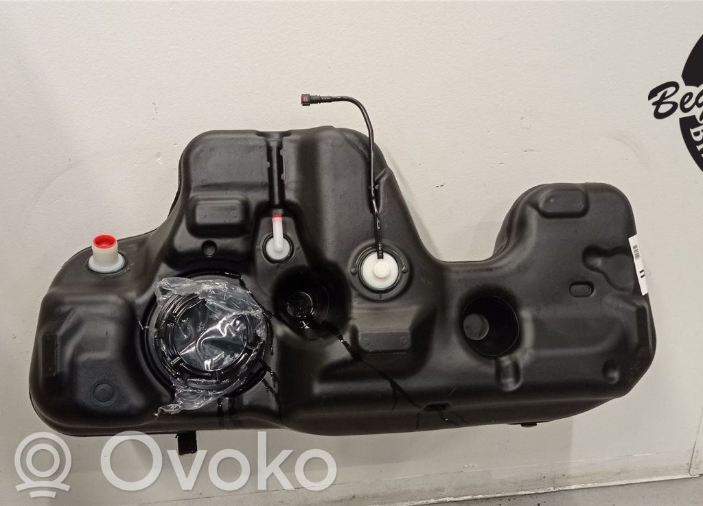Polttoainesäiliö   17201HV70A,17201HV70A
