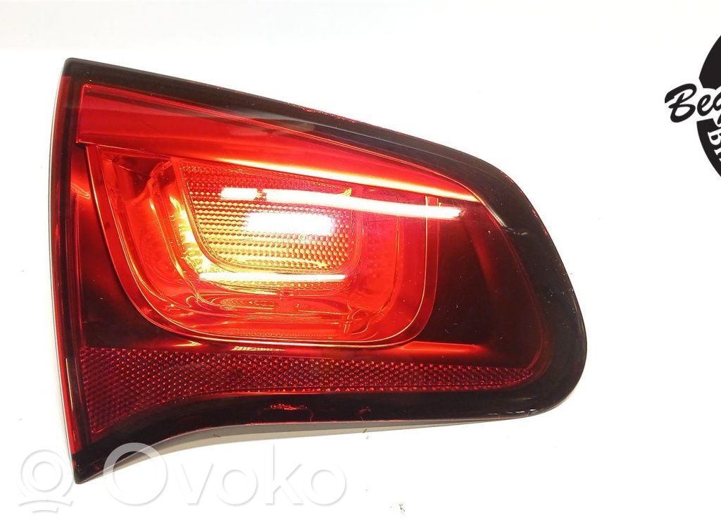 Citroen C3 Galinis žibintas dangtyje 
