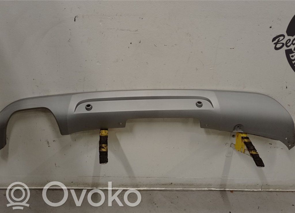 BMW X1 E84 Takapuskurin alaosan lista 