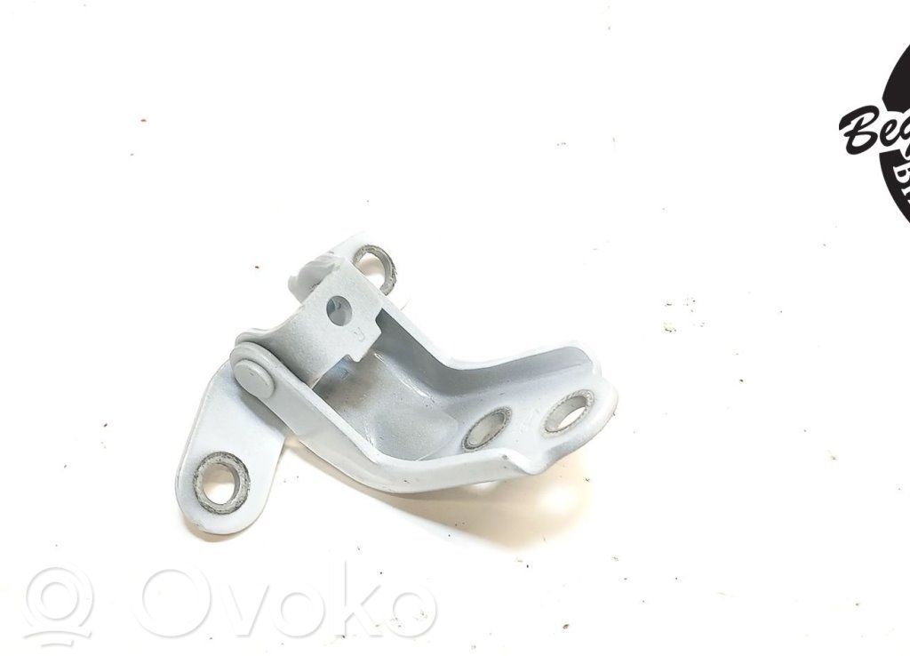 KIA Sportage Front door lower hinge 