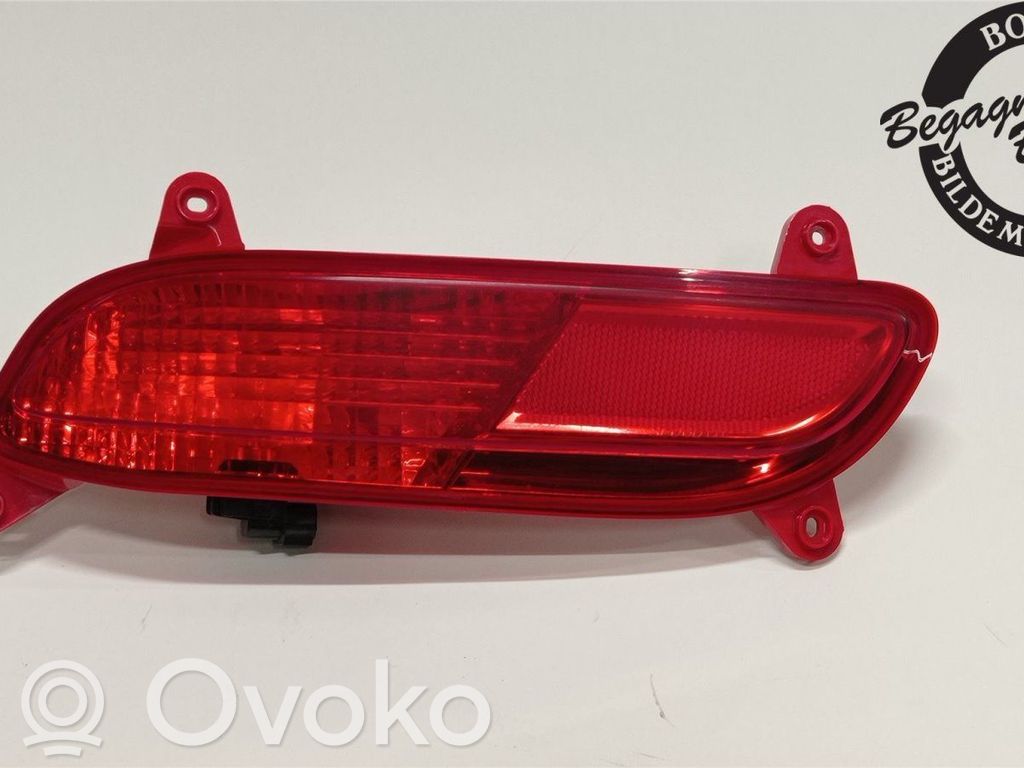 KIA Rio Aizmugurē atstarotājs 