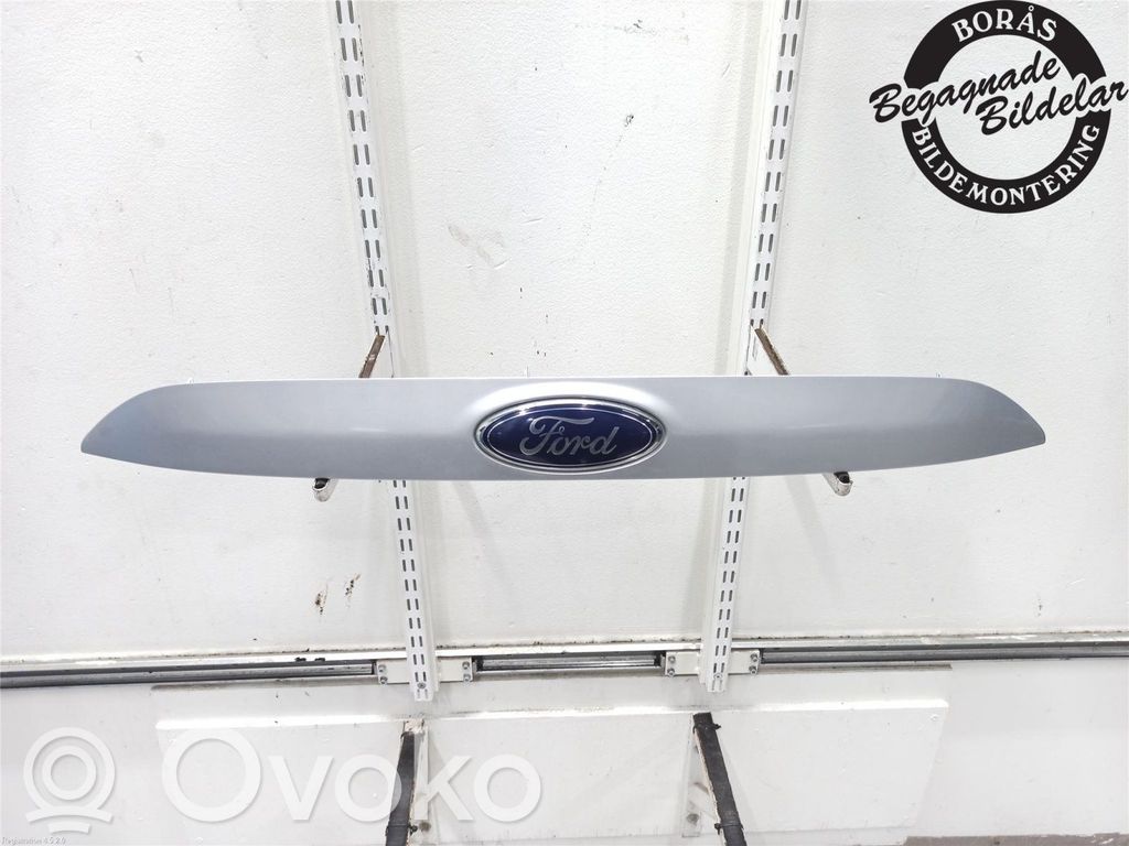 Tailgate trim   2070435