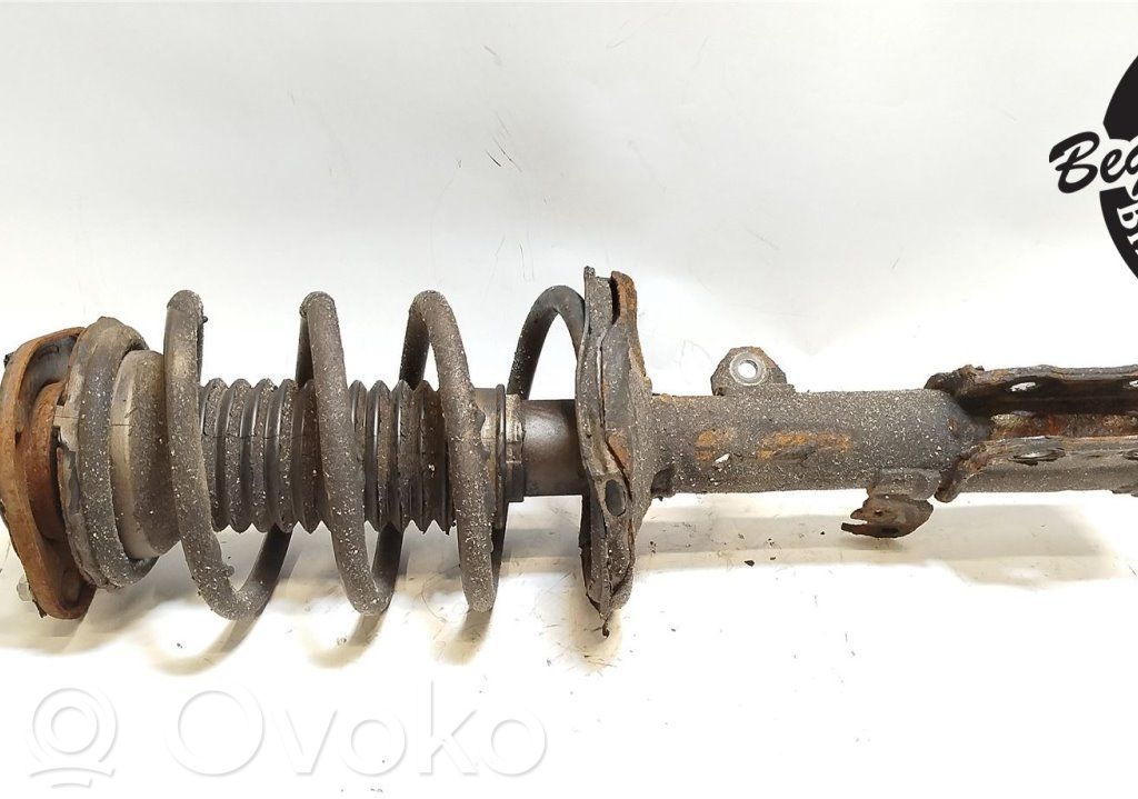 Toyota Corolla E120 E130 Priekšpusē amortizators ar atsperi 