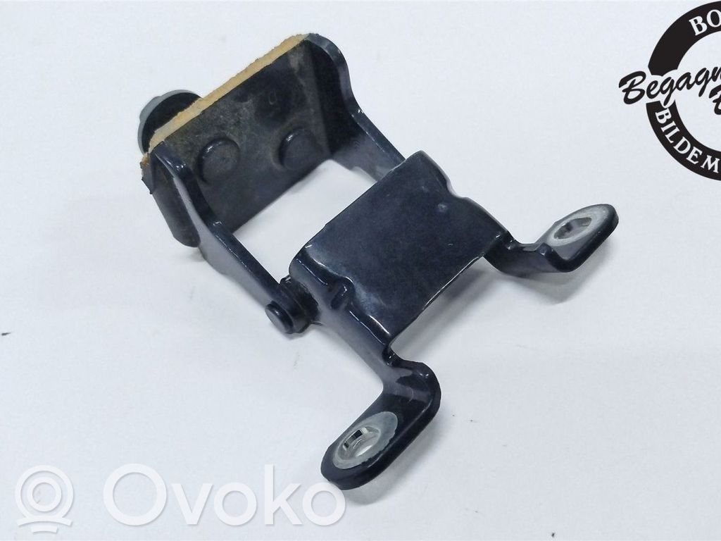 Volvo V60 Tailgate/trunk/boot hinge 