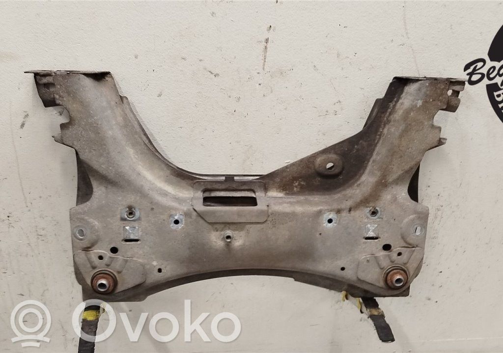 Renault Clio III Priekinis traversas 