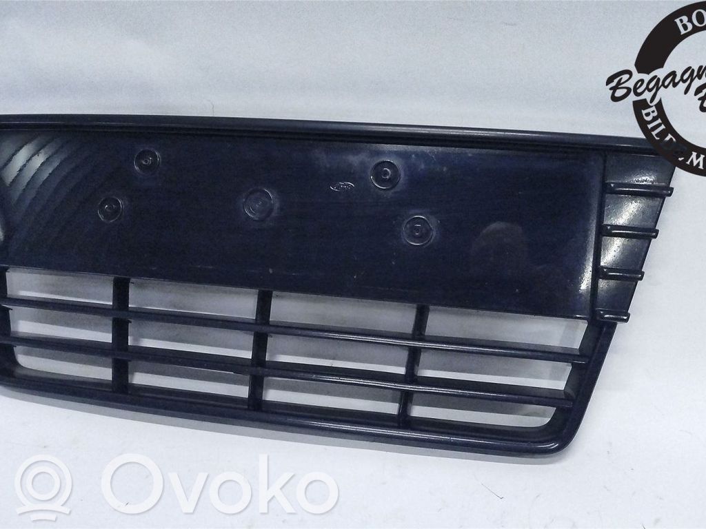 Ford Focus Front bumper lower grill 