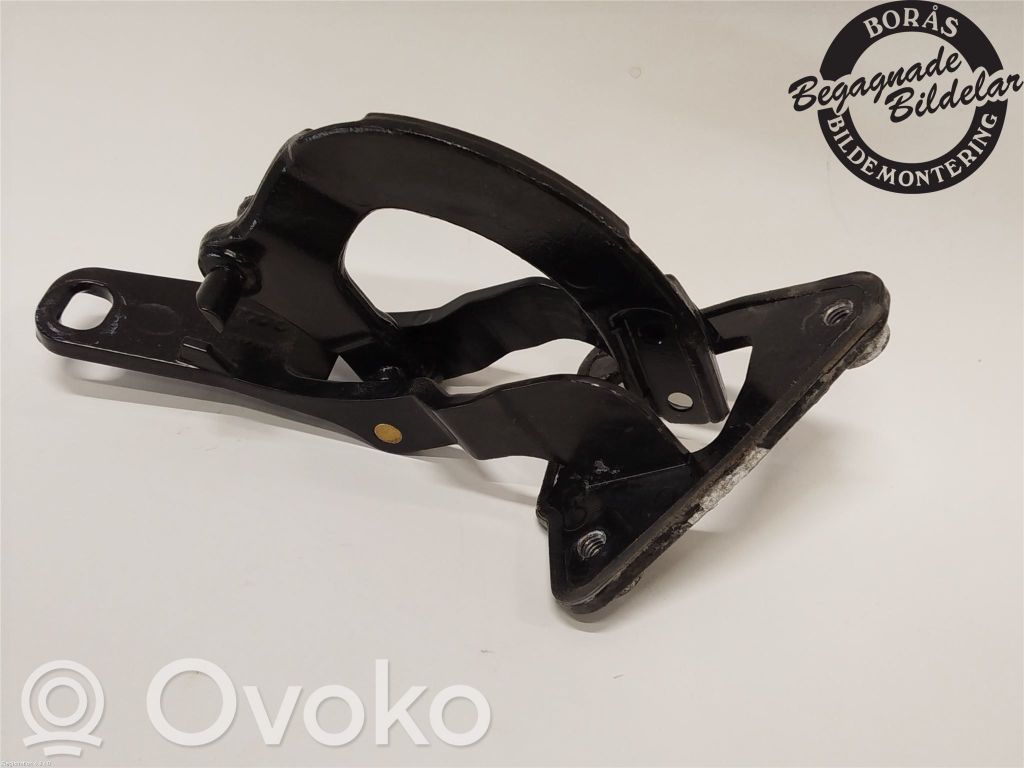 Volvo V70 Tailgate/trunk/boot hinge 
