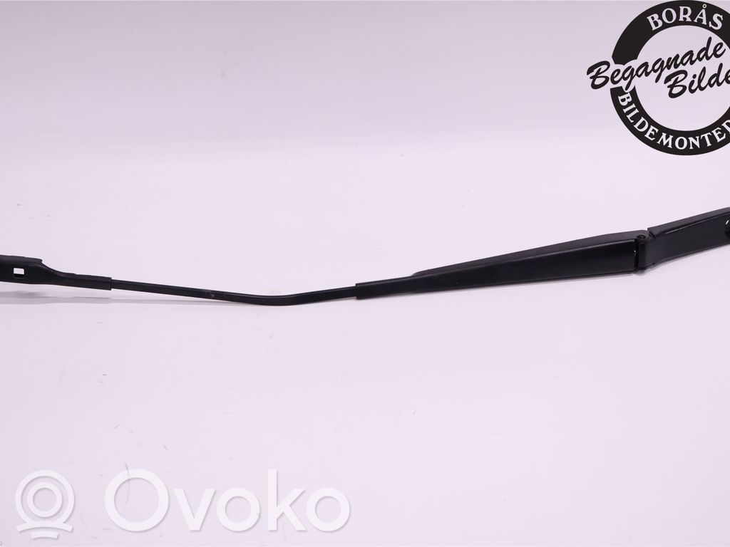 Audi A1 Front wiper blade arm 