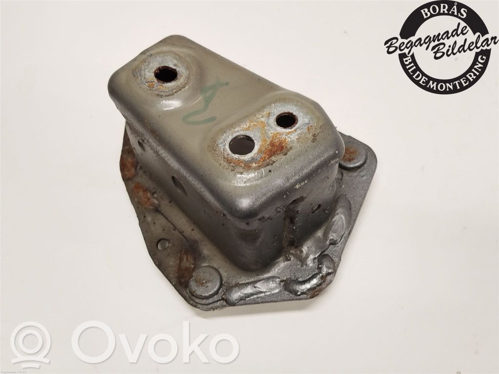 Nissan Note (E12) Priekšpusē bampera amortizators 