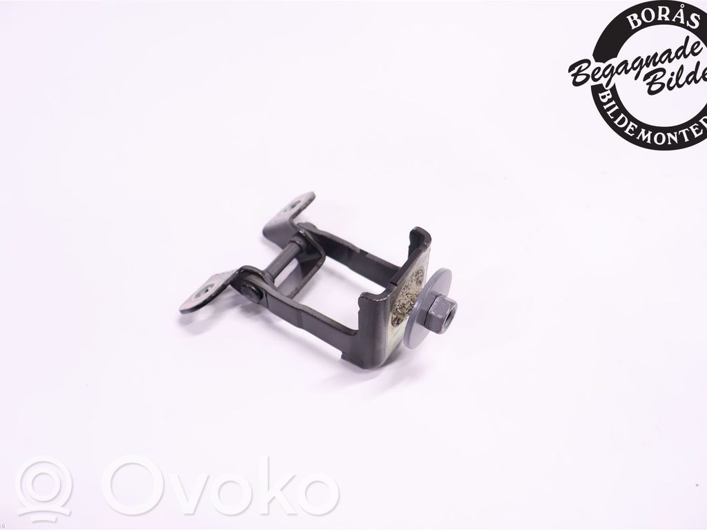 Renault Clio IV Tailgate/trunk/boot hinge 