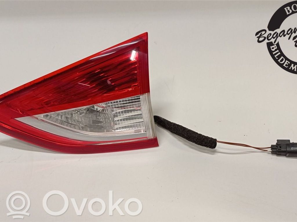 Ford Kuga II Takaluukun takavalot 