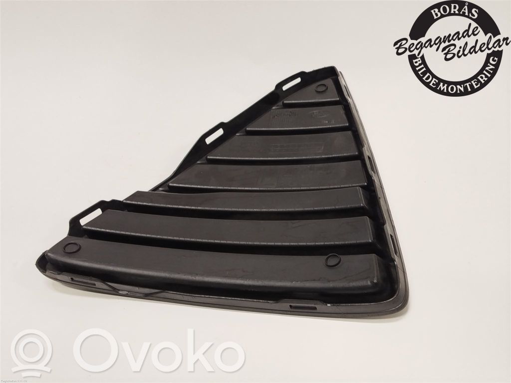 Ford Focus Apakšējais režģis (trīsdaļīgs) 