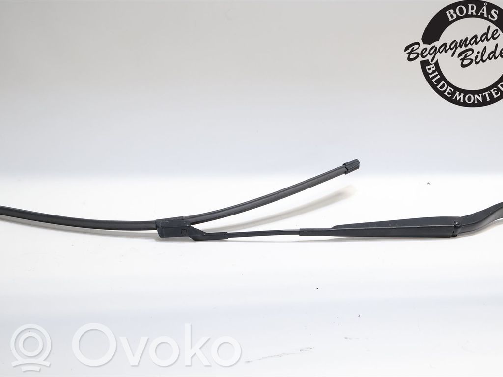 Nissan Townstar Front wiper blade arm 