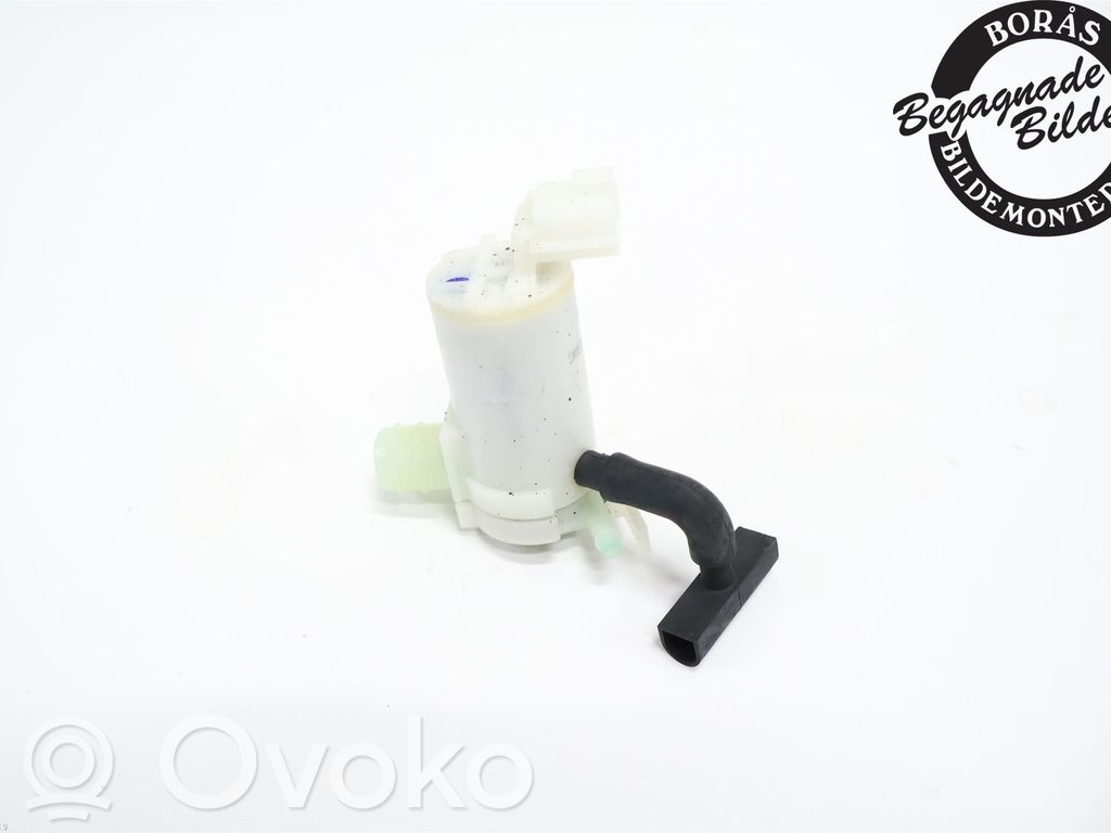 Subaru Outback (BS) Windscreen/windshield washer pump 