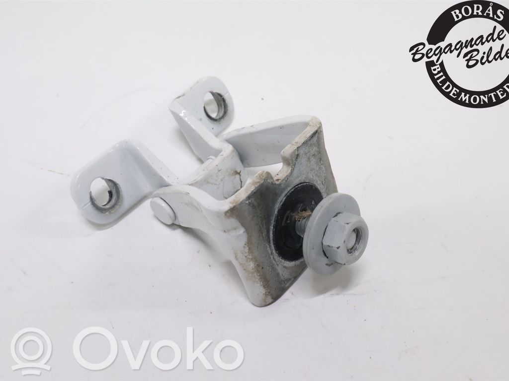 Tailgate/trunk/boot hinge   5G6827301C