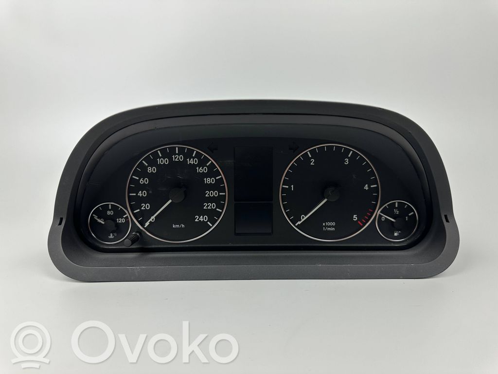 Mercedes-Benz A W169 Licznik / Prędkościomierz 