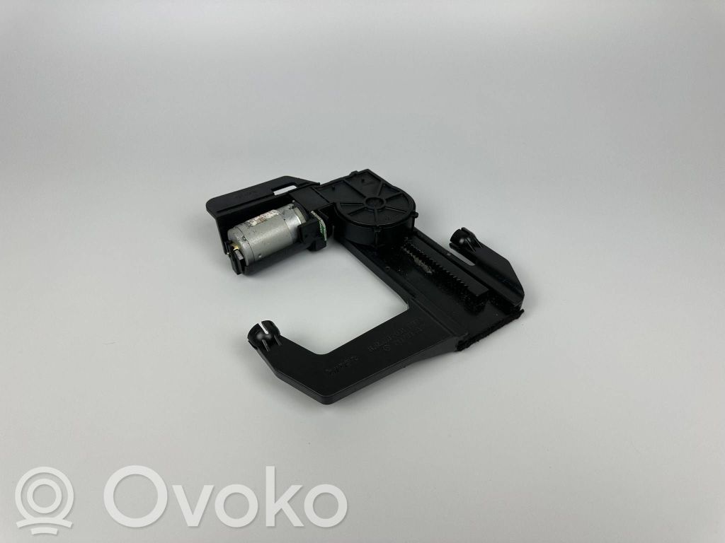 Mercedes-Benz E W210 Motor reglare scaun 