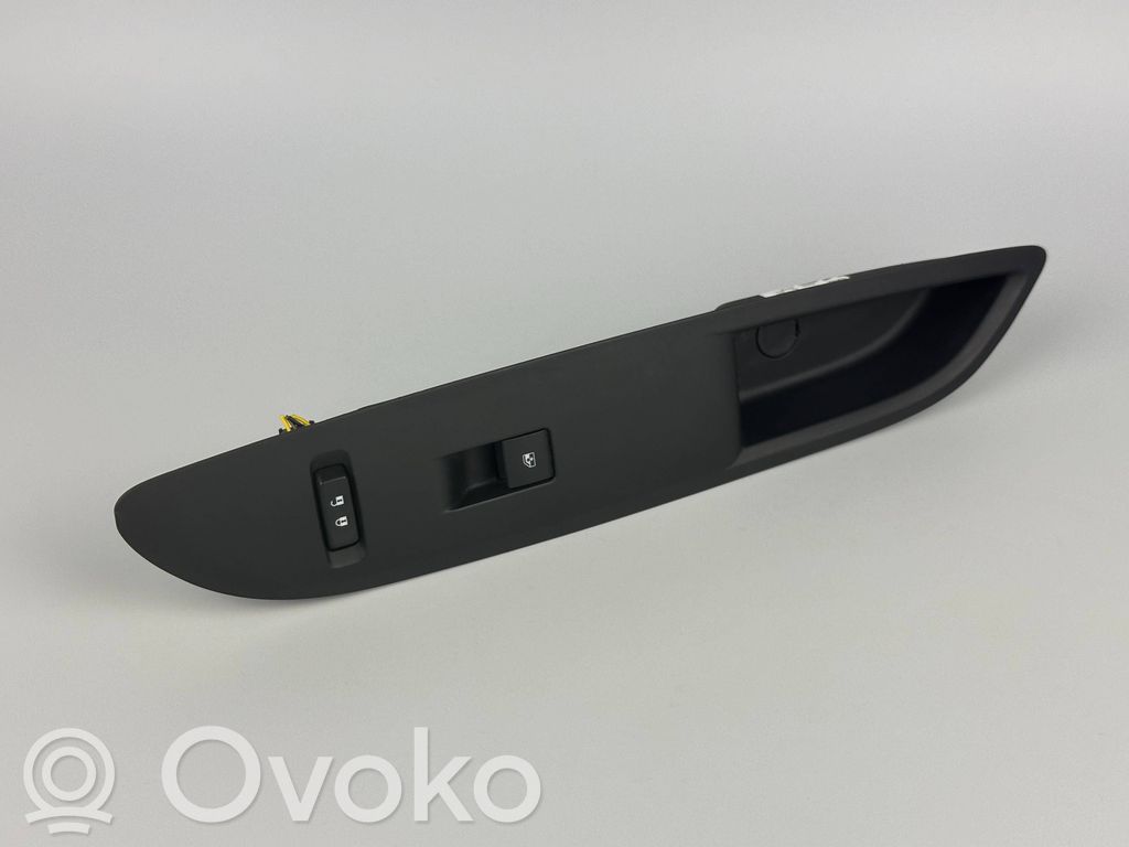 Buick Encore I Electric window control switch 