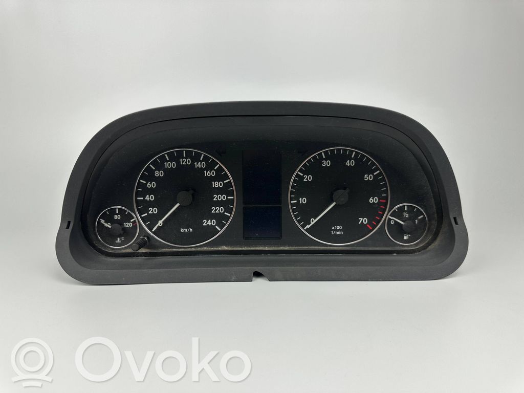 Mercedes-Benz A W169 Licznik / Prędkościomierz 