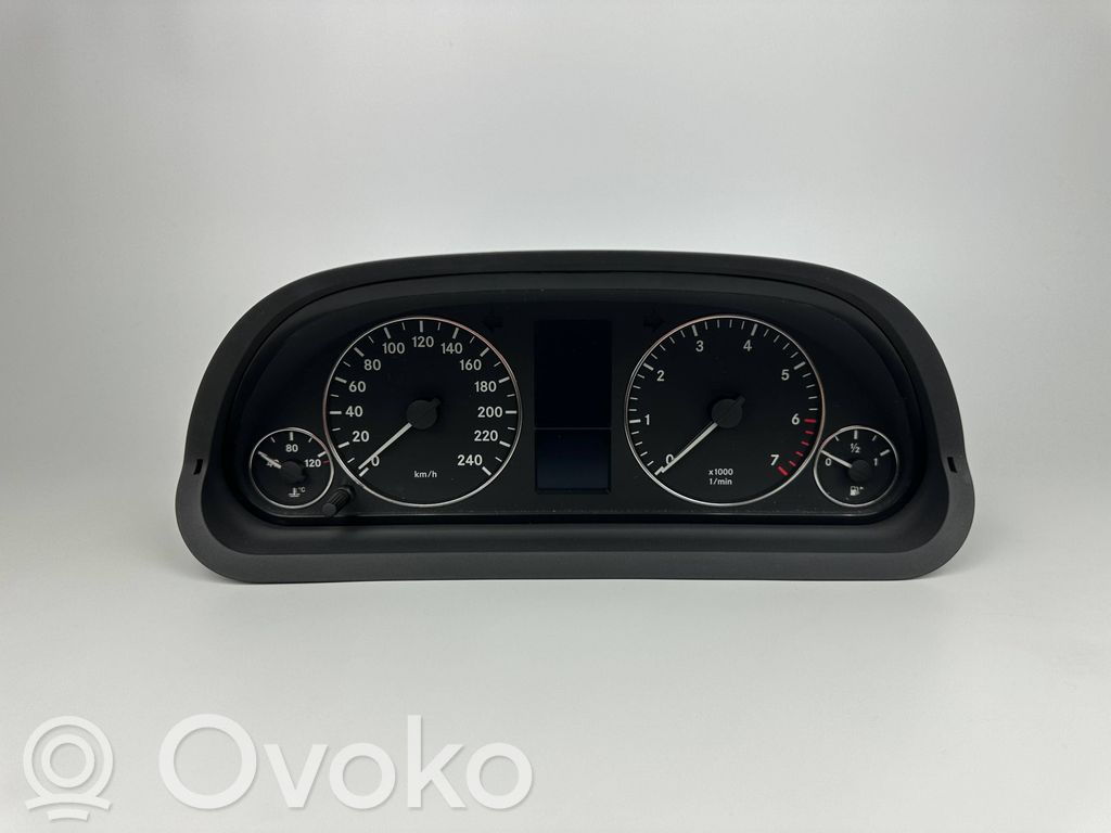 Mercedes-Benz A W169 Licznik / Prędkościomierz 