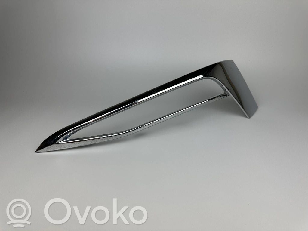 BMW 5 G30 G31 G38 Etupuskurin kulmaosan verhoilu 