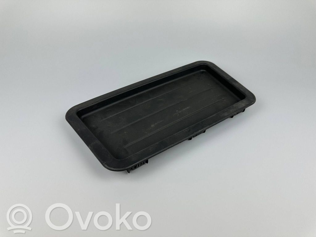 BMW 3 F30 F35 F31 Inne elementy wykończenia bagażnika 