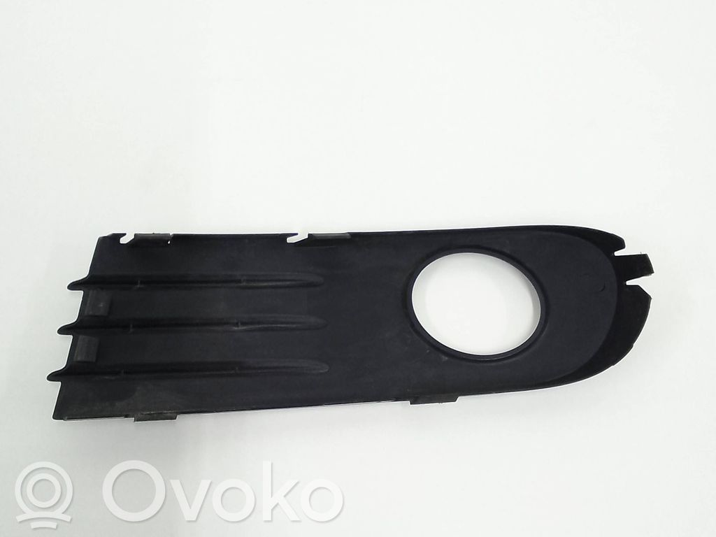 Volvo S40 Etusumuvalon ritilä 
