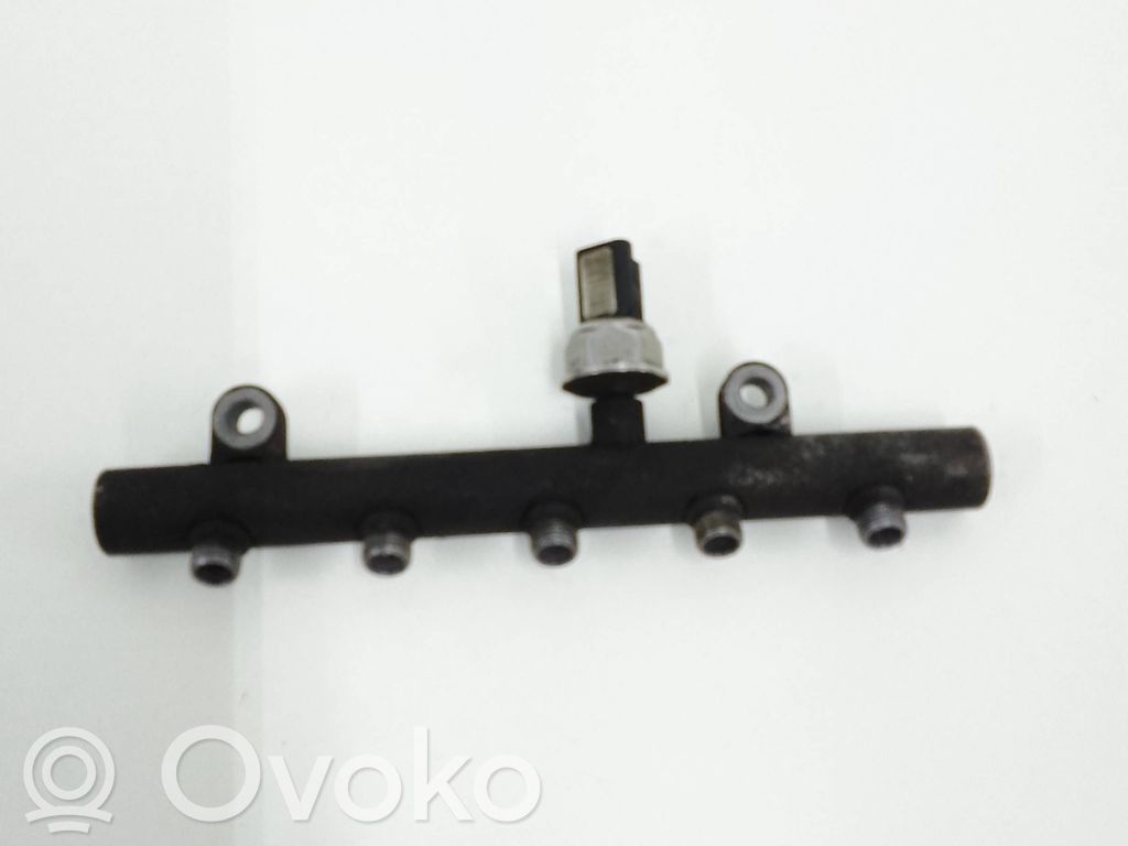 Volvo S40 Fuel pressure sensor 