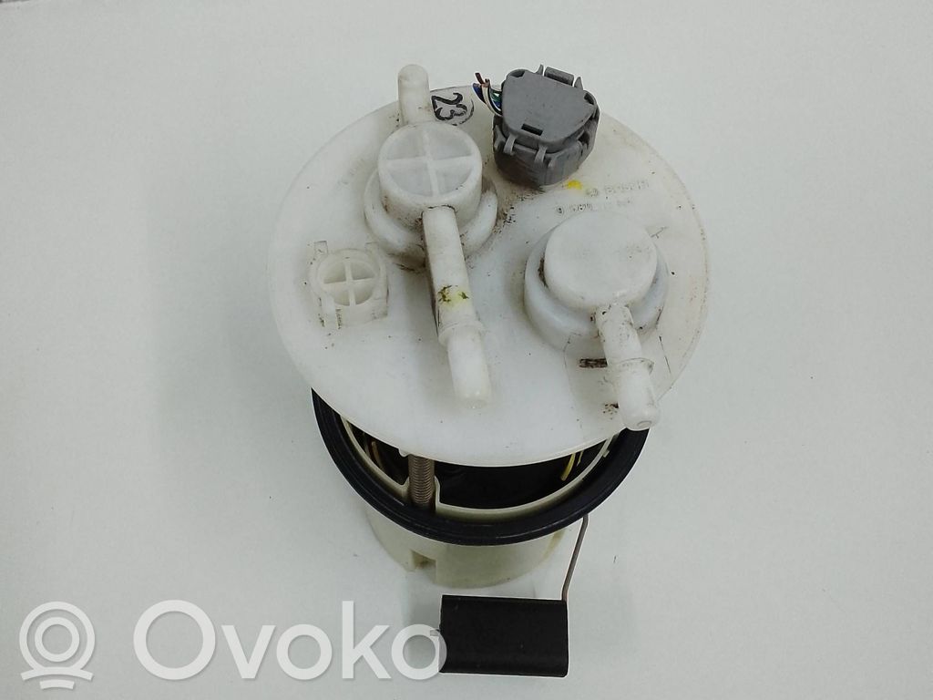Toyota Avensis T250 Bomba interna de combustible 