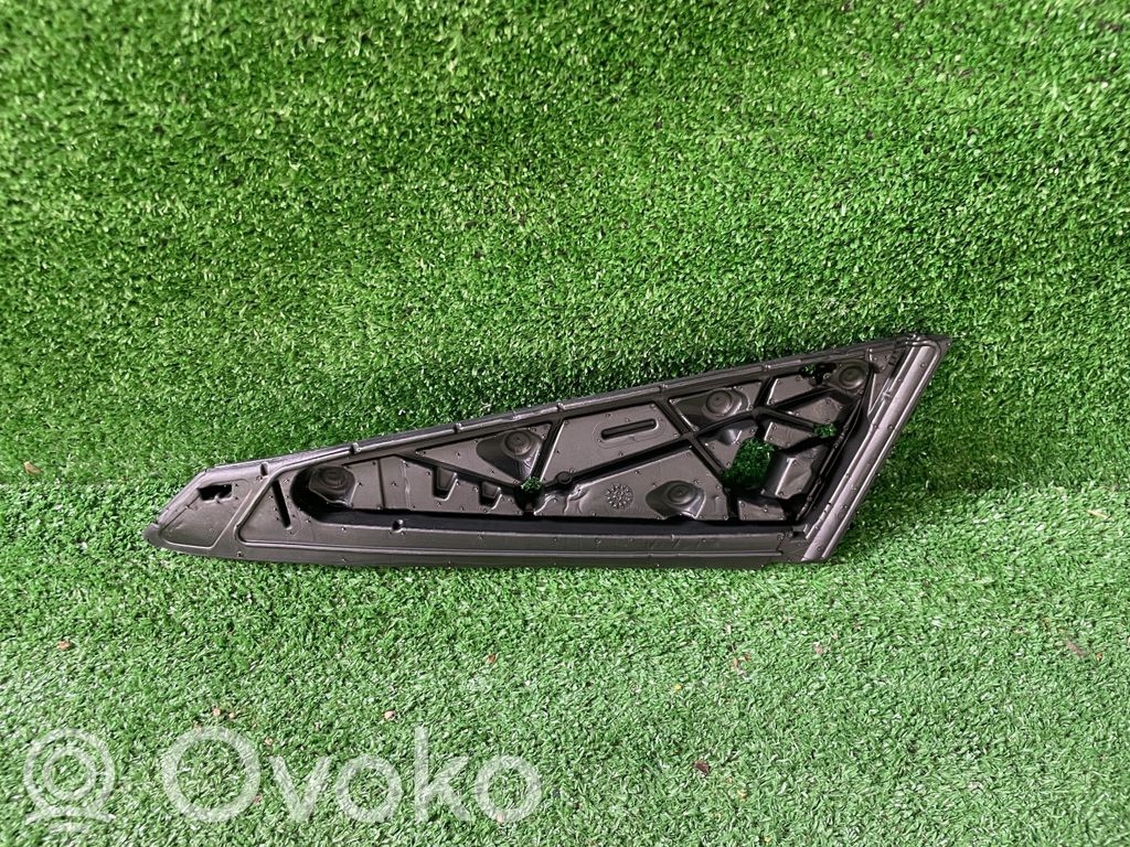 BMW 2 F46 Veidrodėlio plastikinė apdaila 