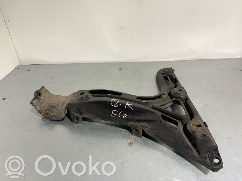 Rear bumper mounting bracket   0211460915