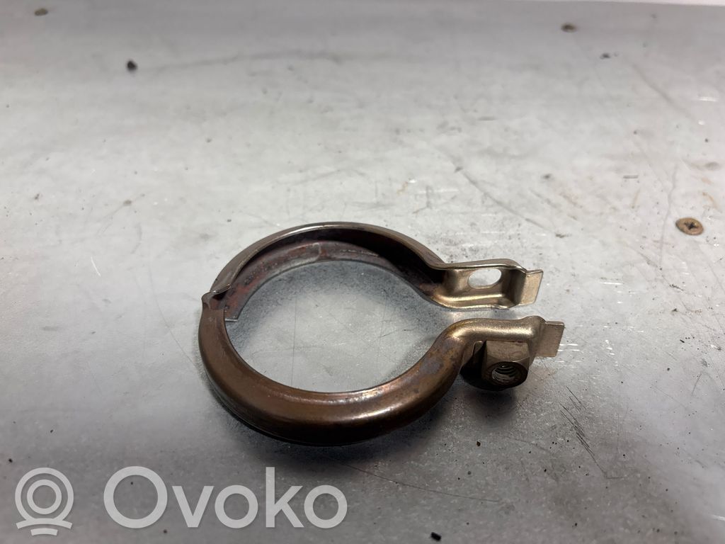 Muffler pipe connector clamp   7796718