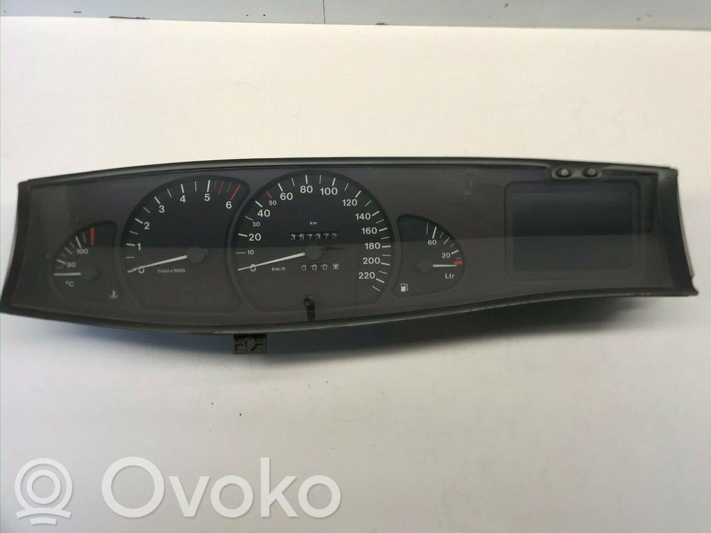 Opel Omega B2 Speedometer (instrument cluster) 