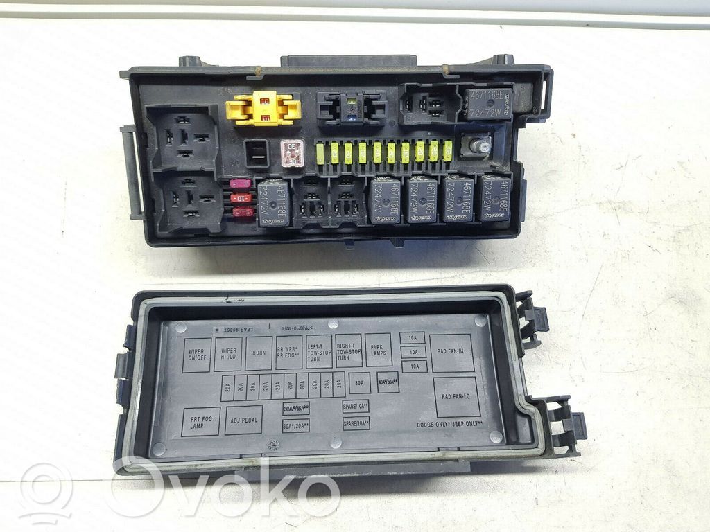 Jeep Grand Cherokee (WK) Fuse module 
