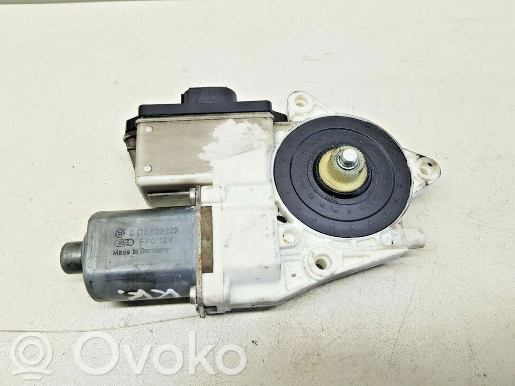 BMW X3 E83 Front door window regulator motor 