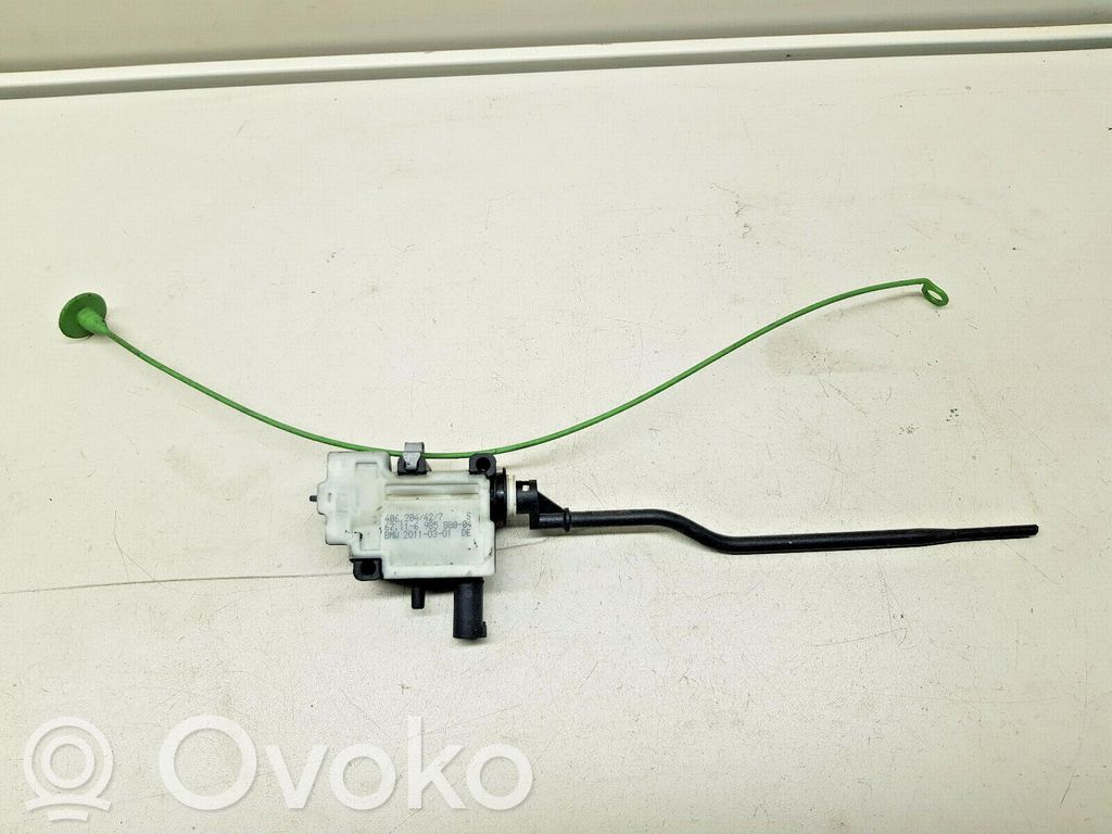 BMW 3 E90 E91 Fuel tank cap lock 