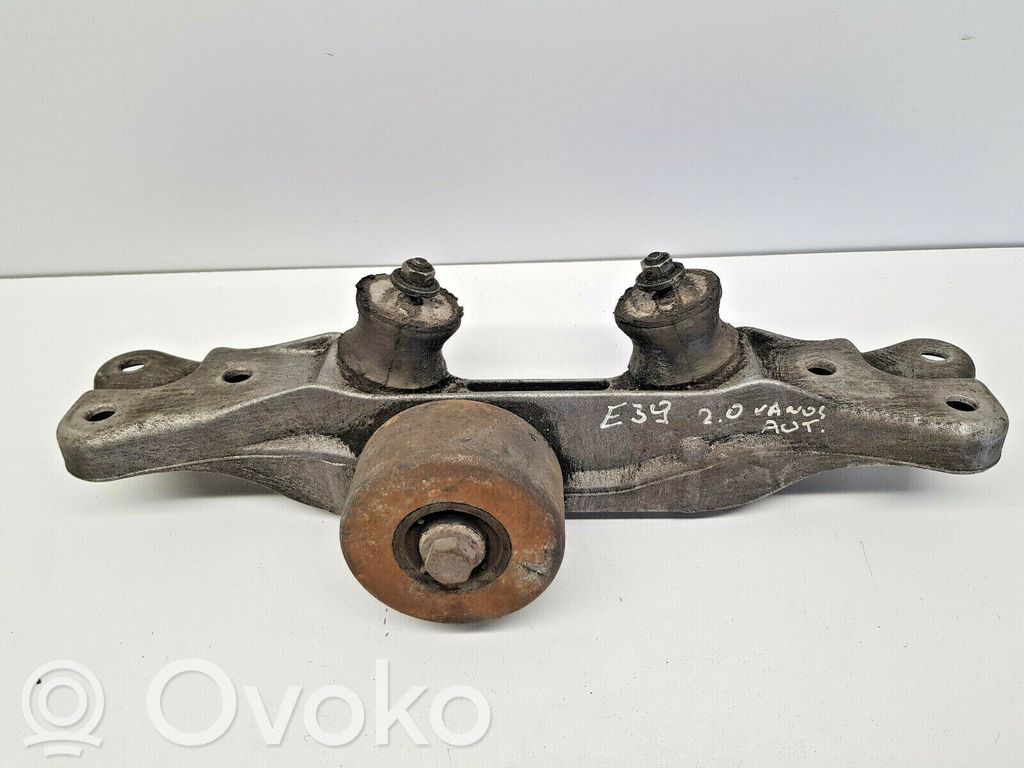 BMW 5 E39 Gearbox mounting bracket 