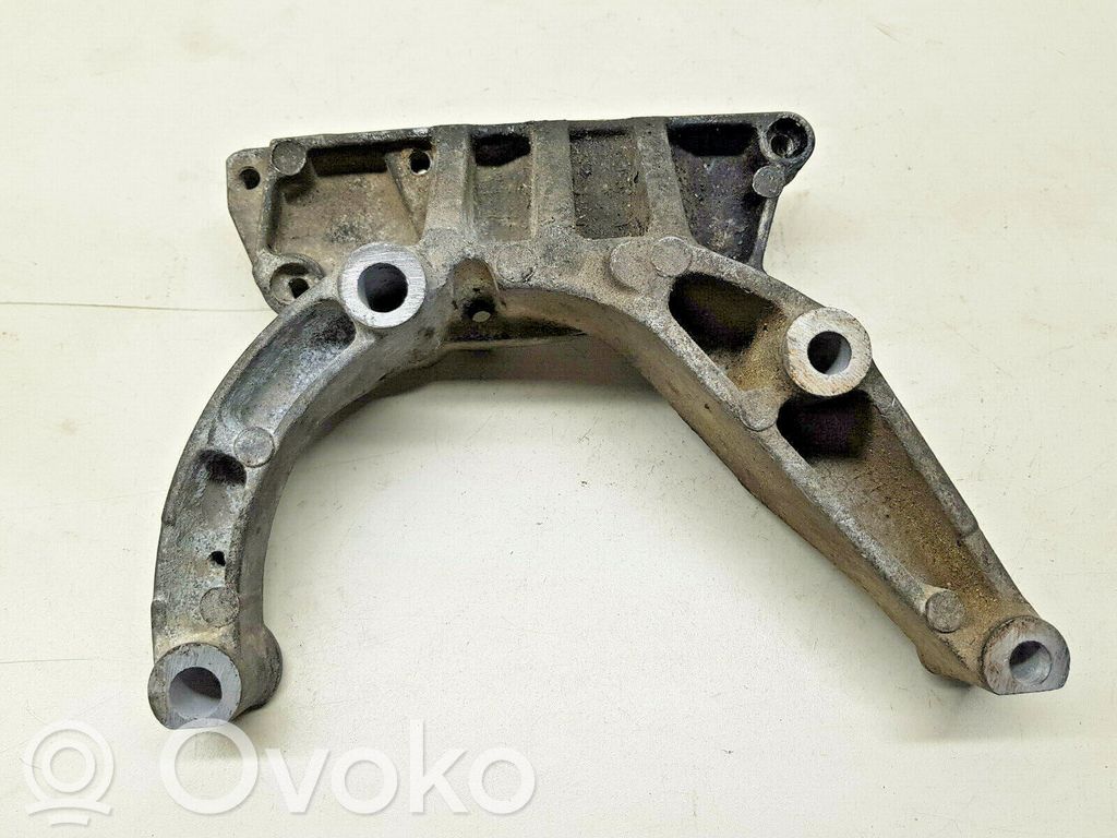Engine mounting bracket   97BB3K738AE