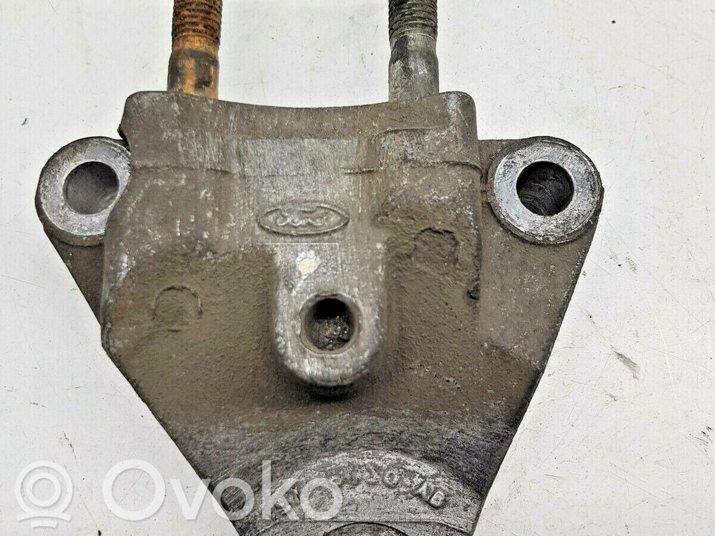 Ford Mondeo Mk III Engine mounting bracket 