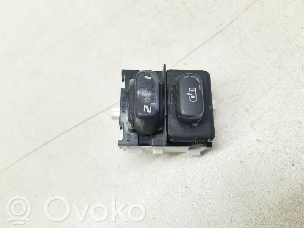 Cadillac CTS Wing mirror switch 