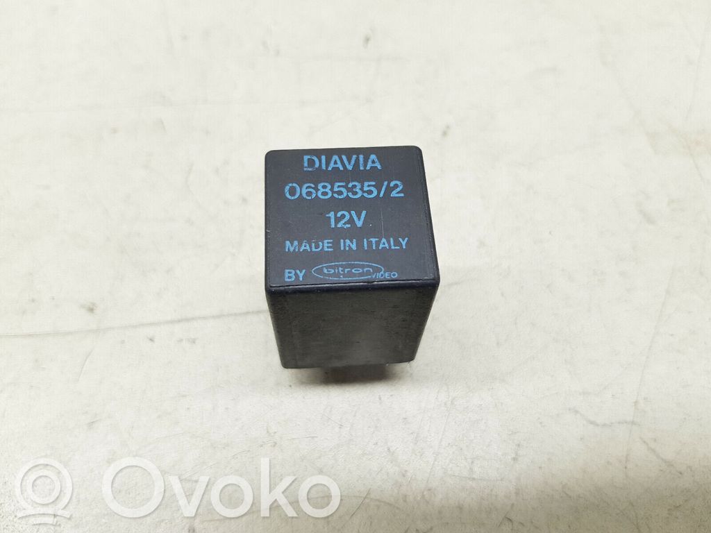 Audi A6 S6 C5 4B Muu rele 