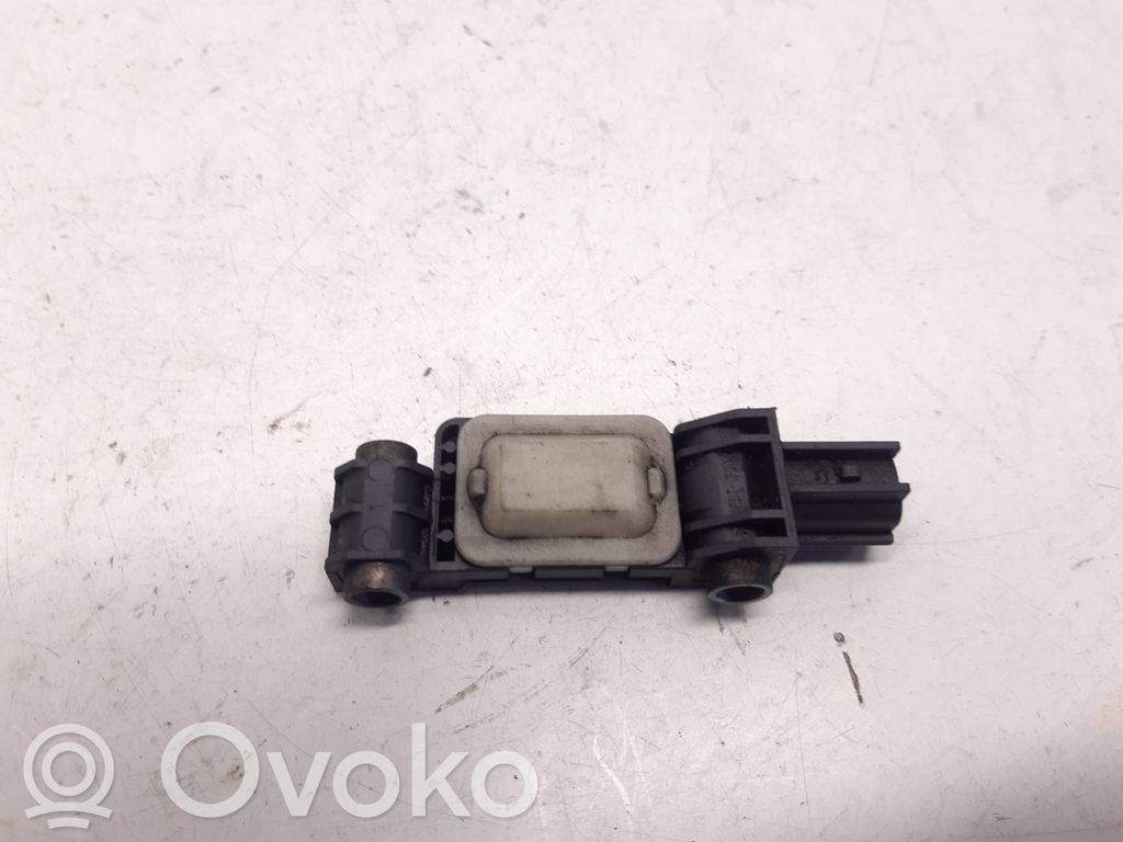 Audi A4 S4 B7 8E 8H Czujnik uderzenia Airbag 