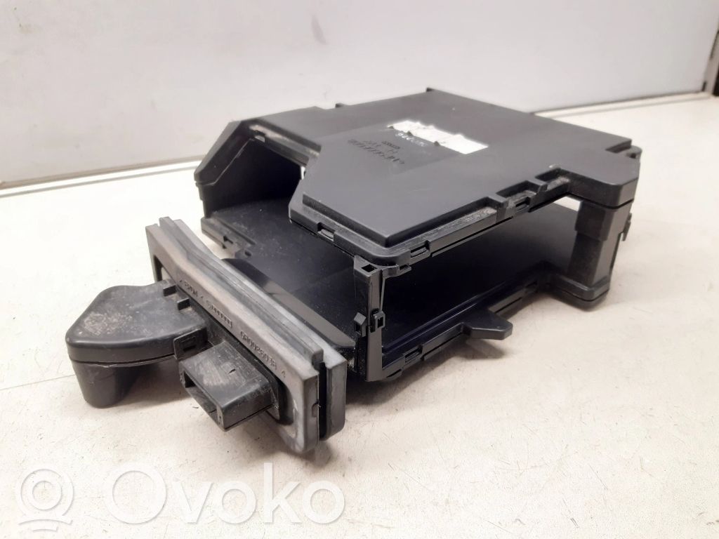 Engine control unit box   MB900600B,240226