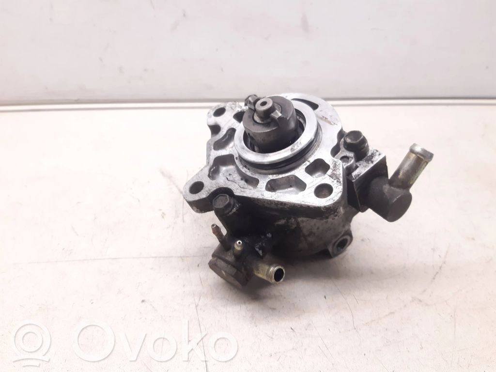 Mitsubishi Galant Vacuum pump 